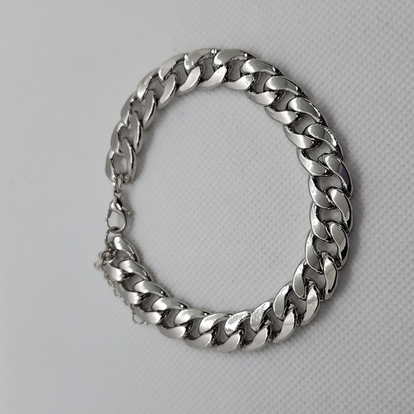 Men's Triple Dial Quartz Silver Tone Watch & Bracelet Set - Picture 5 of 11